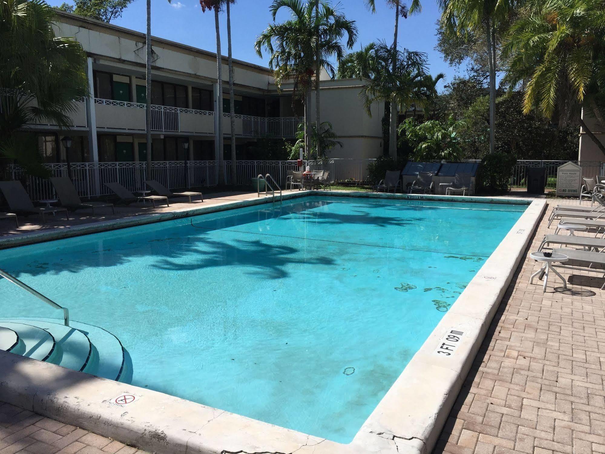 Sawgrass Inn & Conference Center プランテーション エクステリア 写真